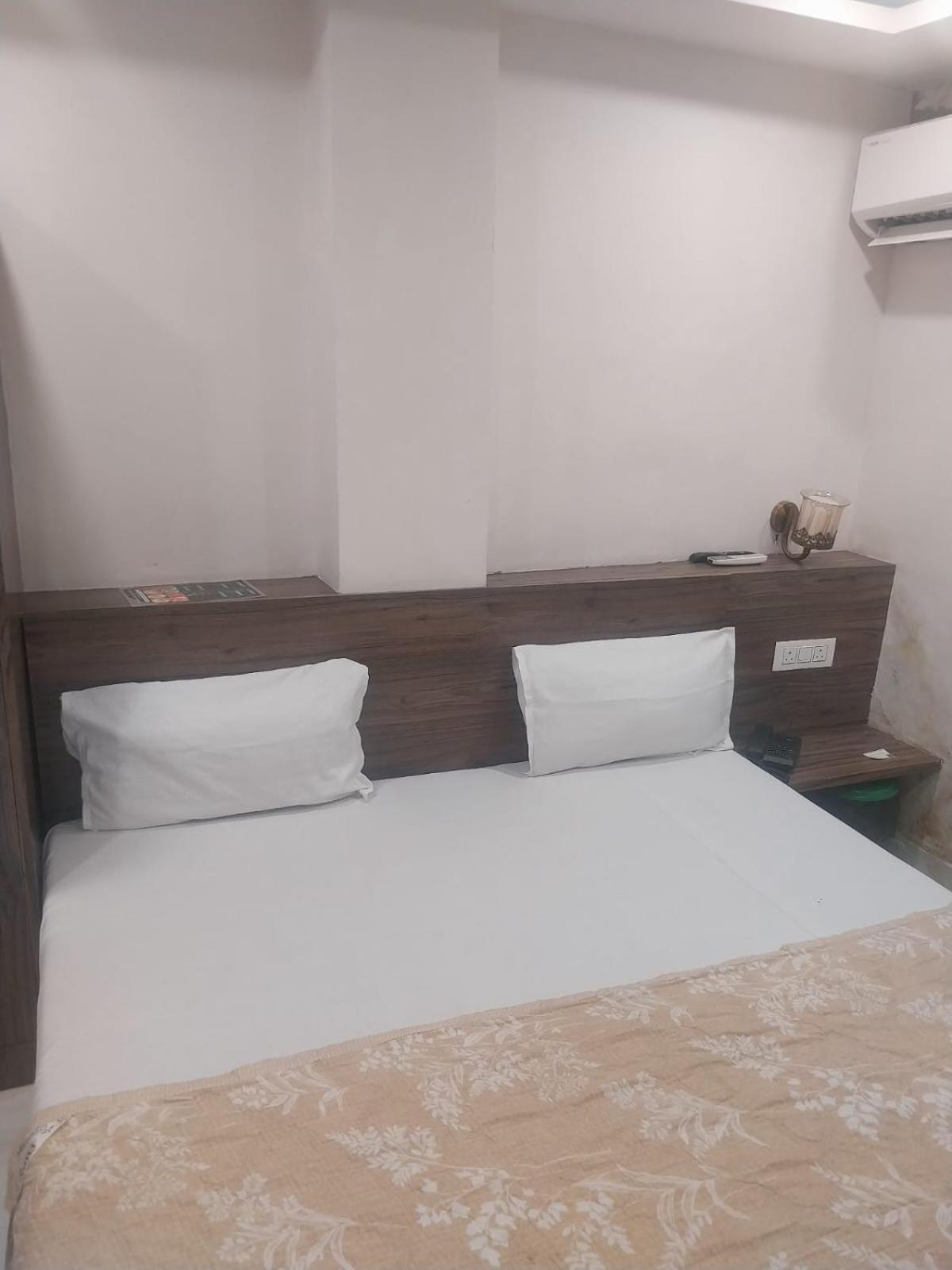Hotel Rovers Inn 阿姆利则 客房 照片